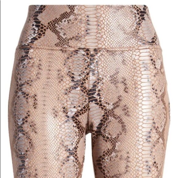KENDALL and KYLIE Women's Snake Print high waisted Bike Shorts Size small - Picture 7 of 11